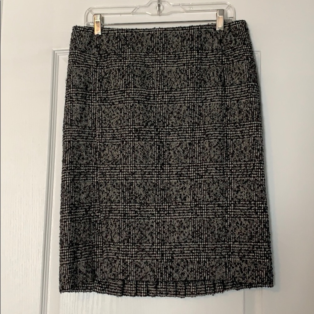 Tweed pencil skirt